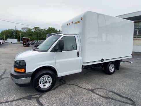New 2025 GMC Savana 3500 w/ Power Convenience Package image 58