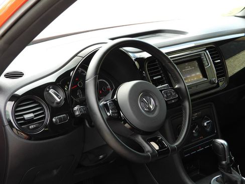 Used 2019 Volkswagen Beetle 2.0T SE FWD image 39