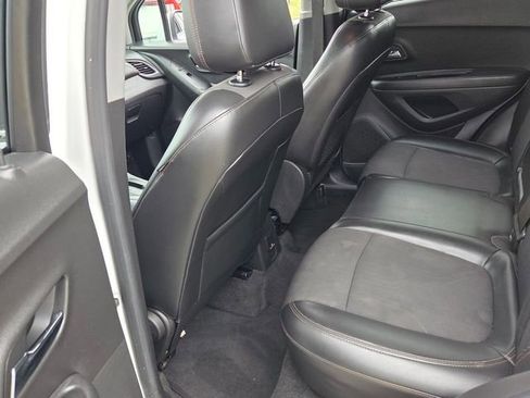 Used 2019 Chevrolet Trax LT w/ LT Convenience Package AWD/4WD image 7