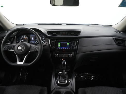 Used 2018 Nissan Rogue SV w/ Premium Package image 13