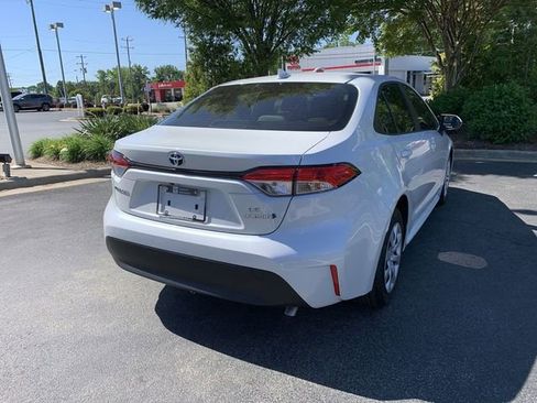 Used 2024 Toyota Corolla LE FWD image 8