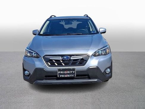 Used 2023 Subaru Crosstrek 2.0i Premium image 2