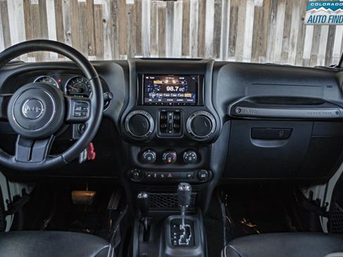 Used 2018 Jeep Wrangler Unlimited Sport S image 15