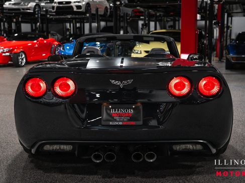 Used 2012 Chevrolet Corvette Grand Sport w/ 3LT Preferred Equipment Group RWD image 4