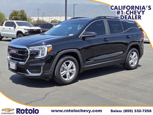 Used 2024 GMC Terrain SLE w/ Driver Convenience Package AWD/4WD image 3