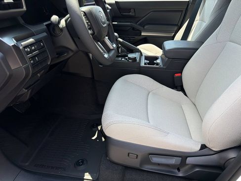 New 2026 Toyota 4Runner 4WD image 17