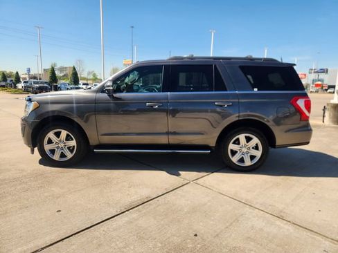 Used 2020 Ford Expedition XLT w/ Equipment Group 202A image 4