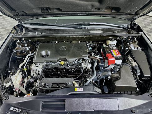 Used 2021 Toyota Camry XSE FWD image 35