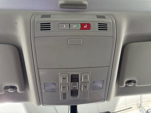 Used 2021 Volkswagen Jetta SE w/ SE Cold Weather Package FWD image 21
