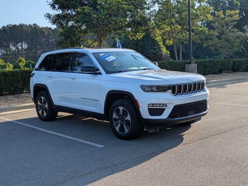 Used 2023 Jeep Grand Cherokee 4WD 4xe w/ Luxury Tech Group II image 1