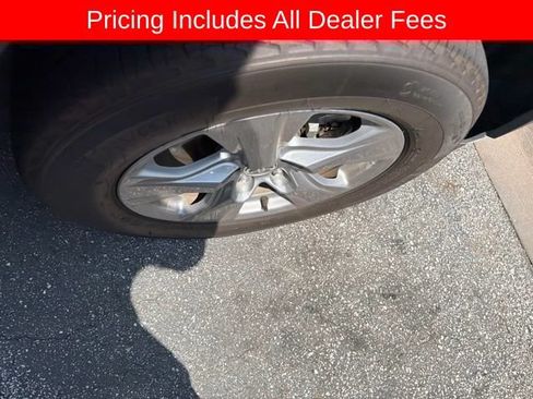 Used 2025 Toyota RAV4 XLE w/ Convenience Package AWD/4WD image 18