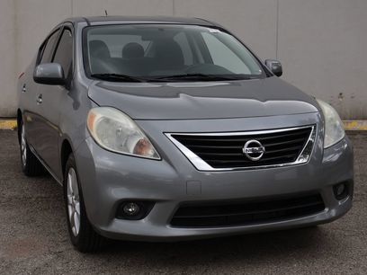 Used 2014 Nissan Versa SV w/ Convenience Package