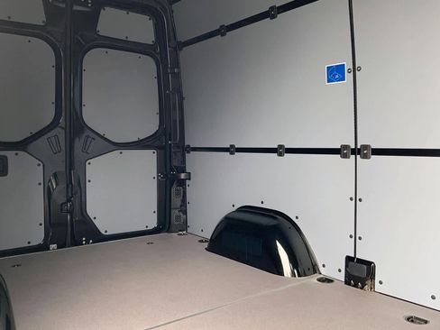 New 2026 Mercedes-Benz Sprinter 2500 image 17