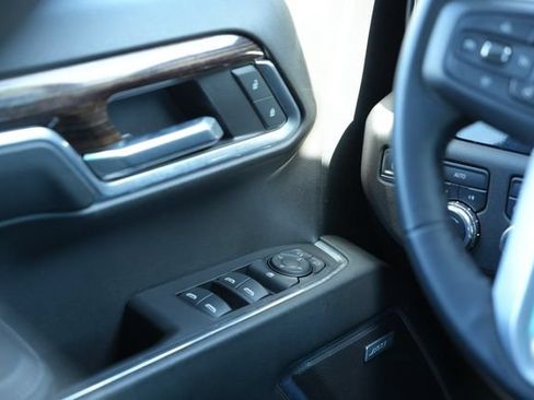 Used 2024 GMC Sierra 1500 Elevation w/ Preferred Package AWD/4WD image 14