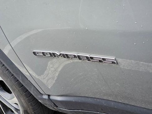 Used 2024 Jeep Compass Limited image 10