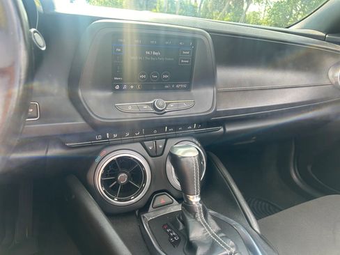 Used 2020 Chevrolet Camaro LT RWD image 39