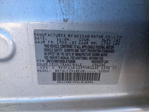 Used 2025 Nissan Versa SV FWD image 15