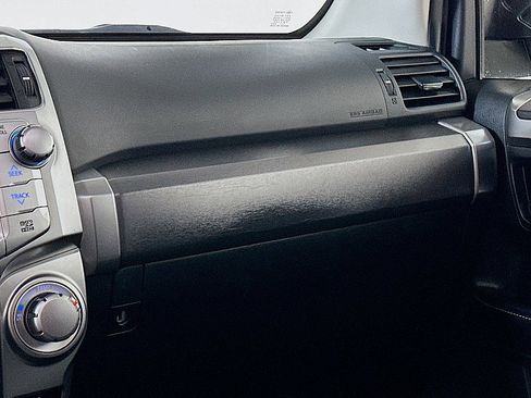 Used 2017 Toyota 4Runner SR5 Premium image 25