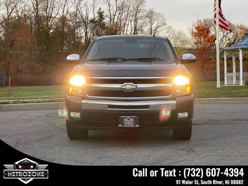 Used 2011 Chevrolet Silverado 1500 LT w/ Texas Edition image 2