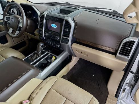 Used 2018 Ford F150 Lariat image 32