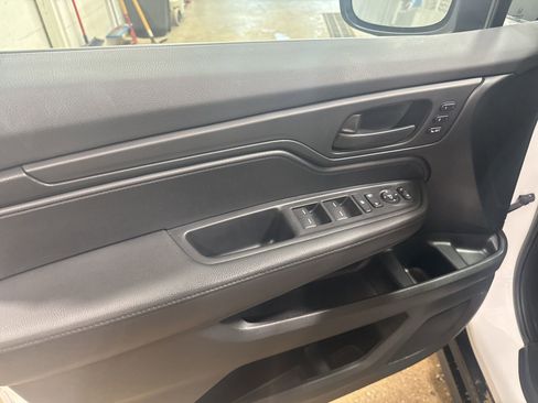 Used 2024 Honda Odyssey EX-L image 8