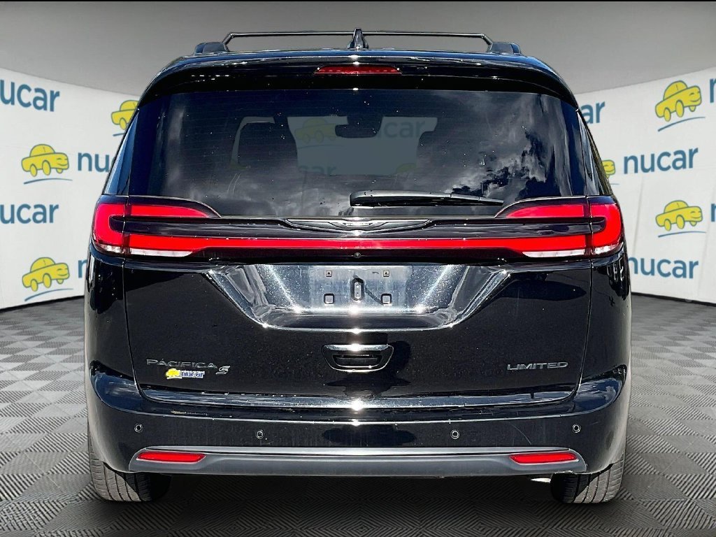 Used 2025 Chrysler Pacifica Limited FWD image 5