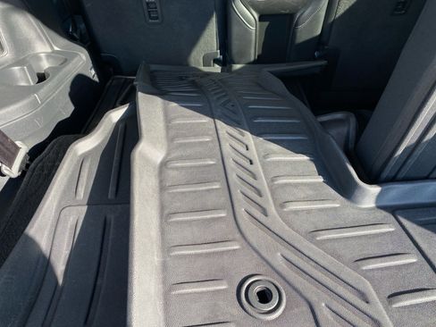 Certified 2025 Honda Pilot Touring image 19