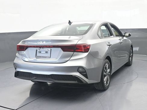 Used 2023 Kia Forte LXS FWD image 5