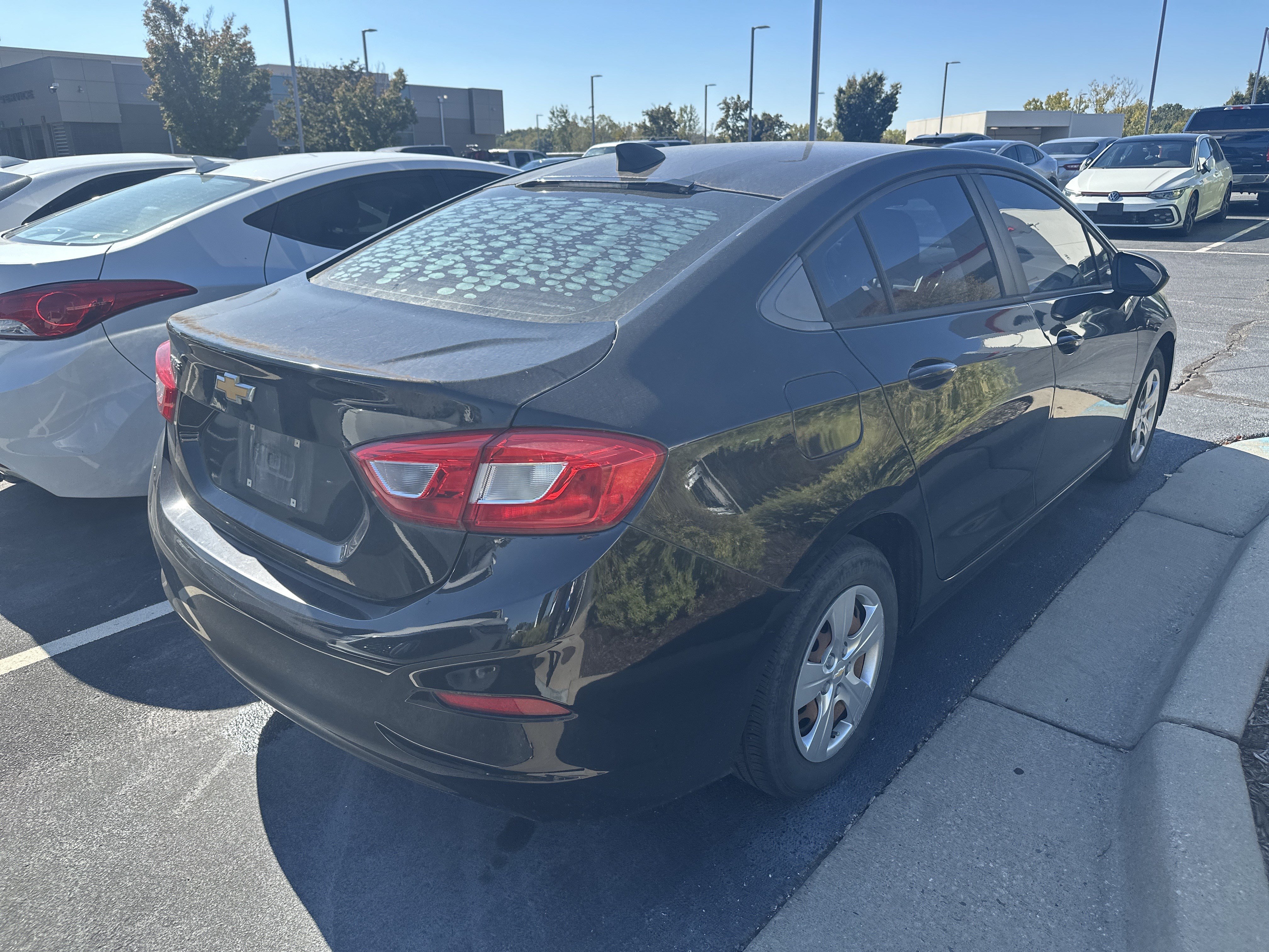 Used 2017 Chevrolet Cruze LS FWD image 10