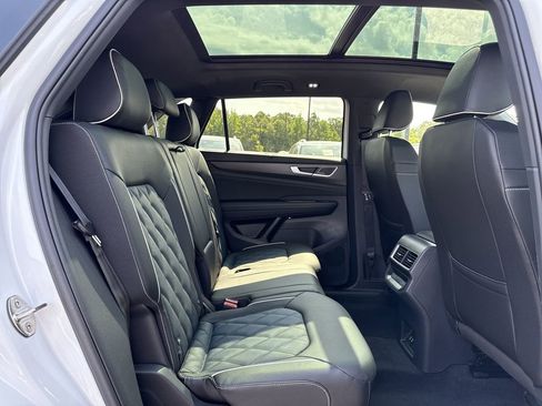New 2025 Volkswagen Atlas Cross Sport SEL Premium R-Line image 17
