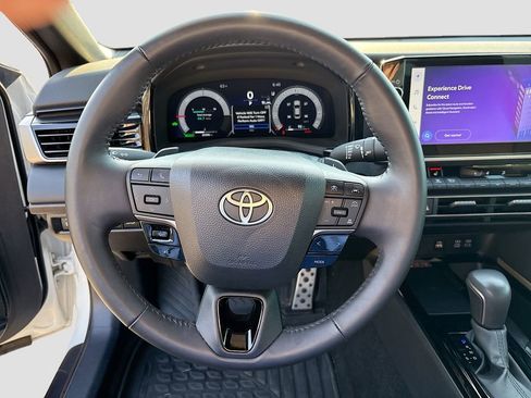 Used 2025 Toyota Camry XSE FWD image 14