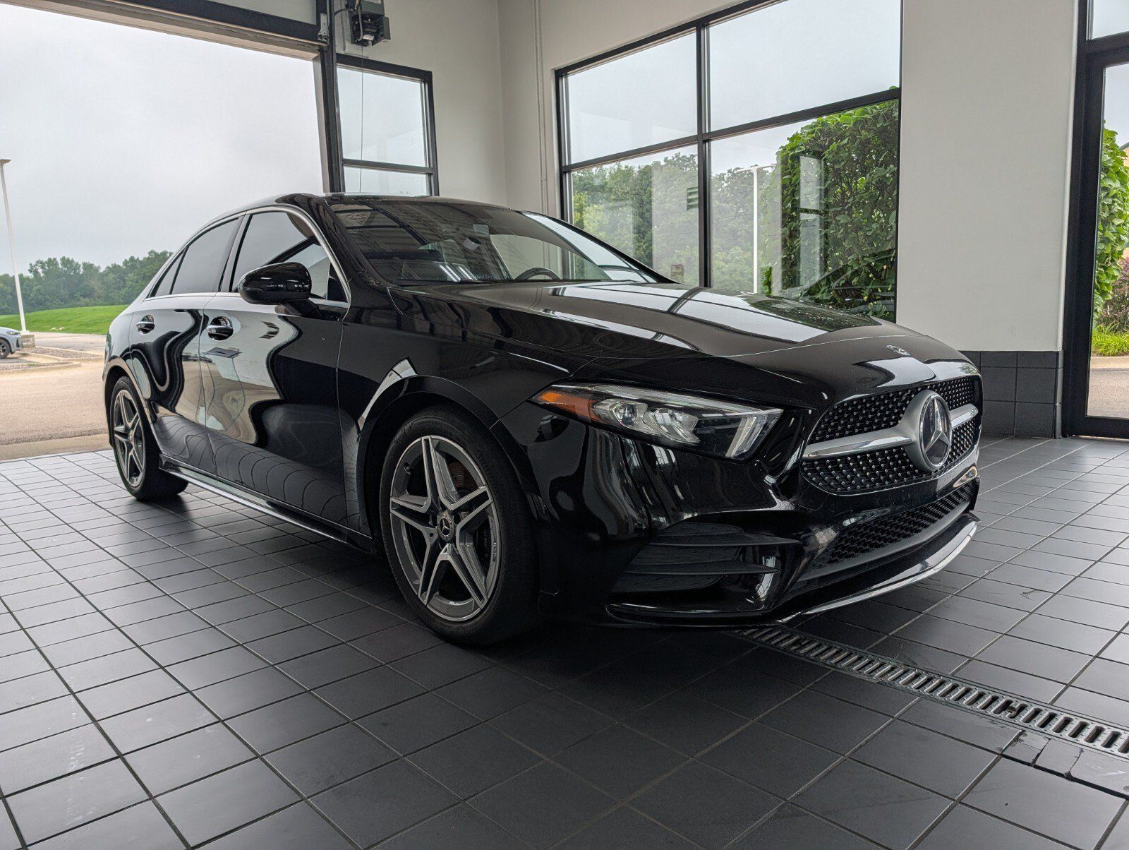 Used 2020 Mercedes-Benz A 220 4MATIC image 1