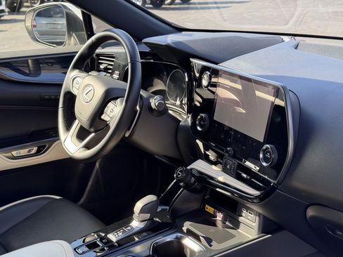 Used 2022 Lexus NX 250 FWD image 29