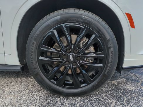 Used 2024 Cadillac XT6 Luxury AWD/4WD image 11