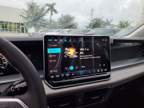 New 2026 Volkswagen Tiguan SE image 8