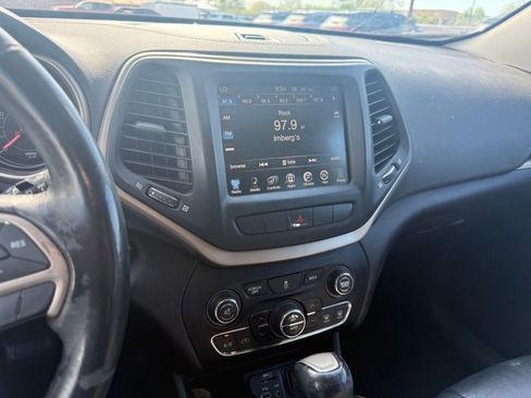 Used 2014 Jeep Cherokee Limited w/ Trailer Tow Group AWD/4WD image 21