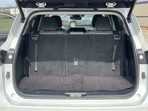 Used 2023 Toyota Highlander Bronze Edition image 26