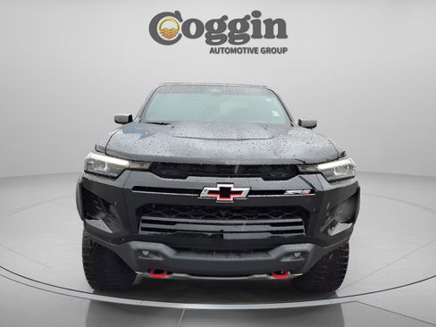 Used 2026 Chevrolet Colorado ZR2 w/ Technology Package AWD/4WD image 8