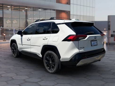 Used 2022 Toyota RAV4 SE w/ Convenience Package AWD/4WD image 5
