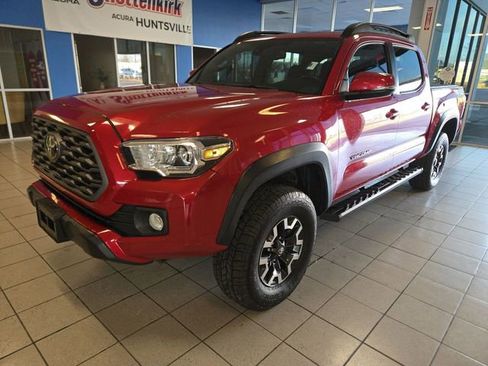 Used 2022 Toyota Tacoma TRD Off-Road w/ Technology Package image 4
