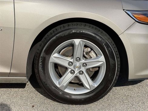 Used 2024 Chevrolet Malibu LT image 25