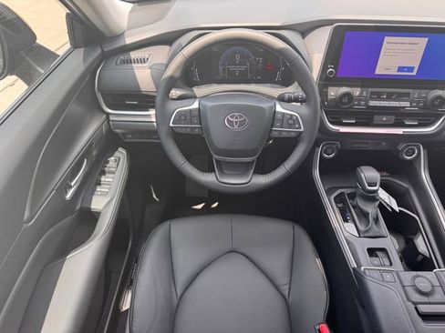 New 2026 Toyota Grand Highlander AWD image 19