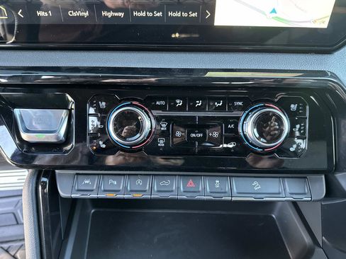 New 2026 GMC Sierra 1500 AT4 w/ Technology Package image 32