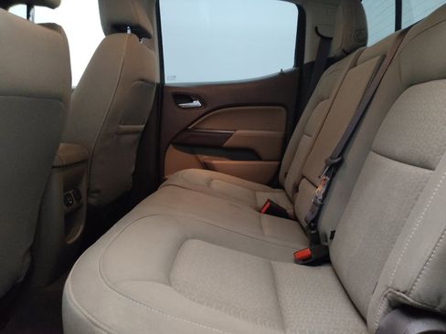 Used 2019 GMC Canyon SLE w/ Driver Alert Package AWD/4WD image 18