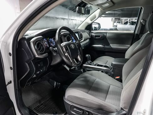 Certified 2023 Toyota Tacoma SR5 AWD/4WD image 18