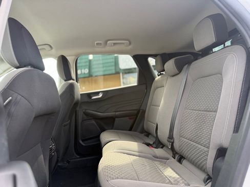 Used 2021 Ford Escape SE image 11