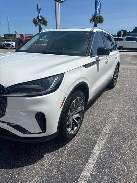Used 2026 Lincoln Aviator Reserve RWD image 4
