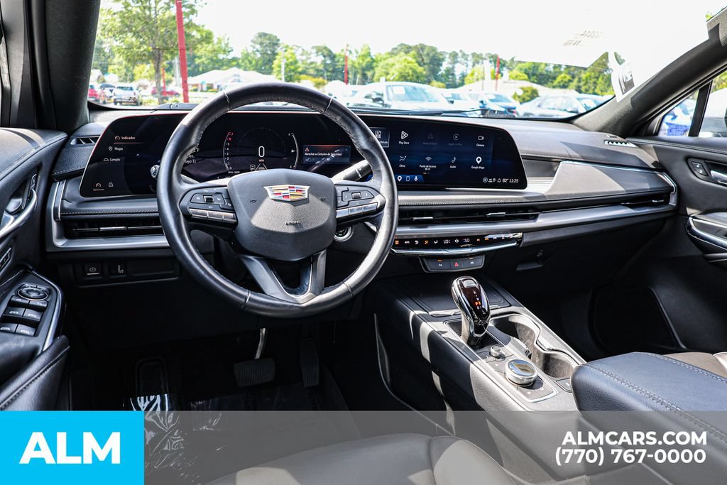 Used 2025 Cadillac XT4 Premium Luxury FWD image 28