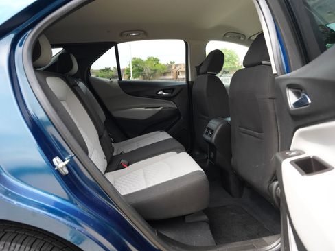 Used 2021 Chevrolet Equinox LT image 23