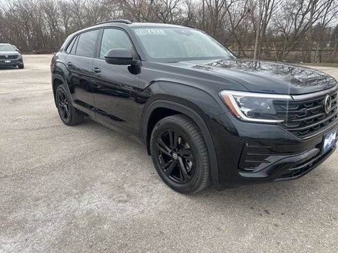 New 2026 Volkswagen Atlas Cross Sport SEL R-Line AWD/4WD image 1